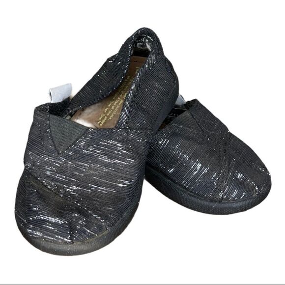 Tom's Metallic Black Flats‎ - Picture 1 of 8